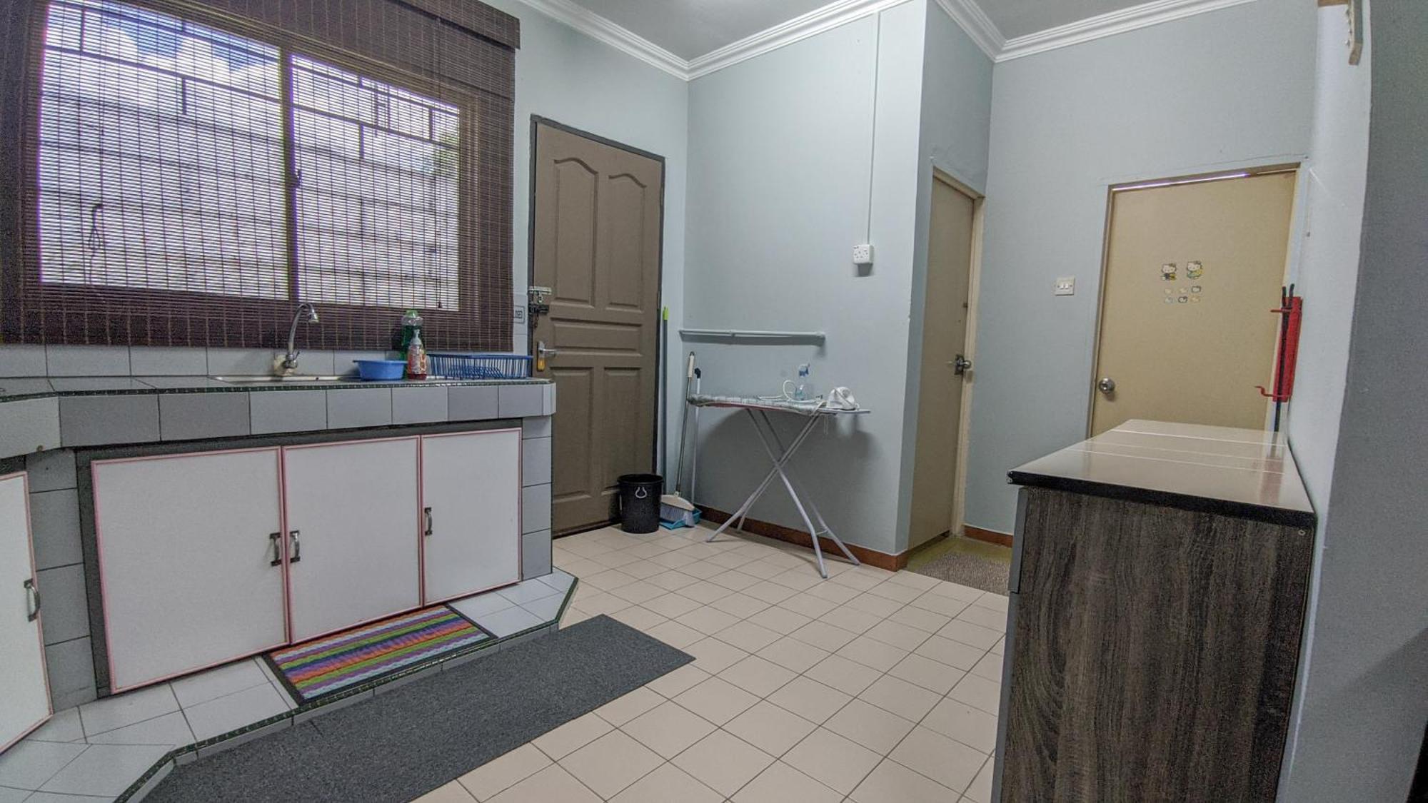 Bunut Centre Stay Bandar Seri Begawan Buitenkant foto